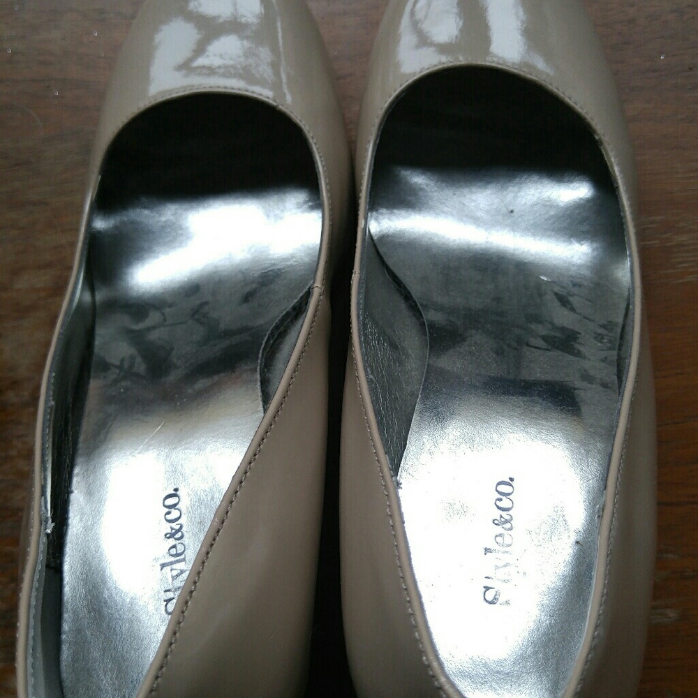 Nude patent leather heels