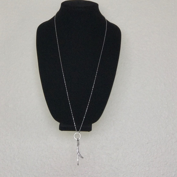 Necklace - Picture 1 of 3