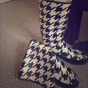 Sperry Rainboots!!