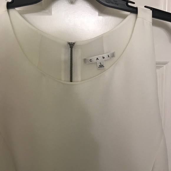 White summer sleeveless shirt - Picture 2 of 3