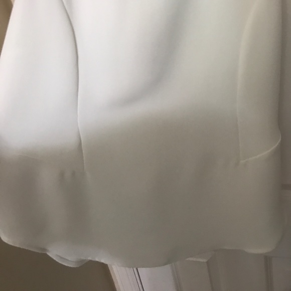 White summer sleeveless shirt - Picture 3 of 3