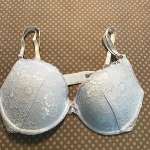 White lacy bra...like new! 👍
