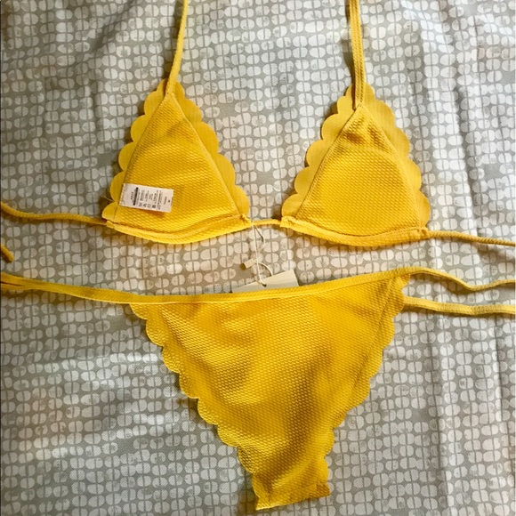 (LAST ONE) Yellow String Bikini PRICE FIRM - Picture 6 of 7