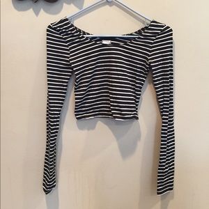 Garage Long-Sleeved Crop Top