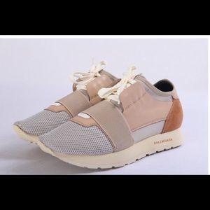 Balenciaga race runners