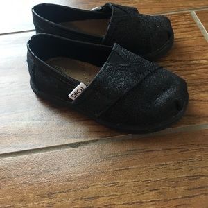 TOMS baby girl shoes