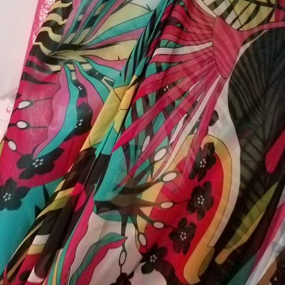 Prom dress - Picture 2 of 4