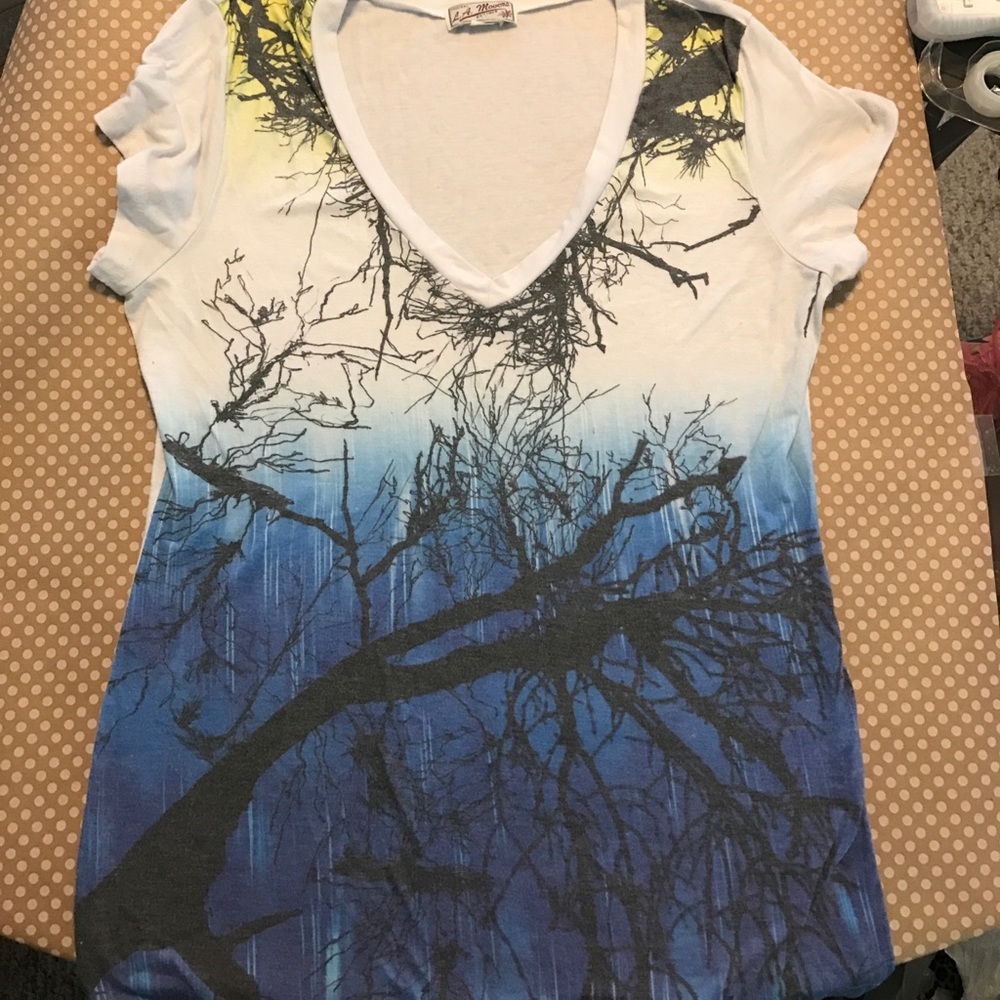 Graphic tee