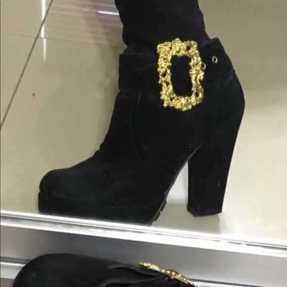 Boot - Picture 2 of 2