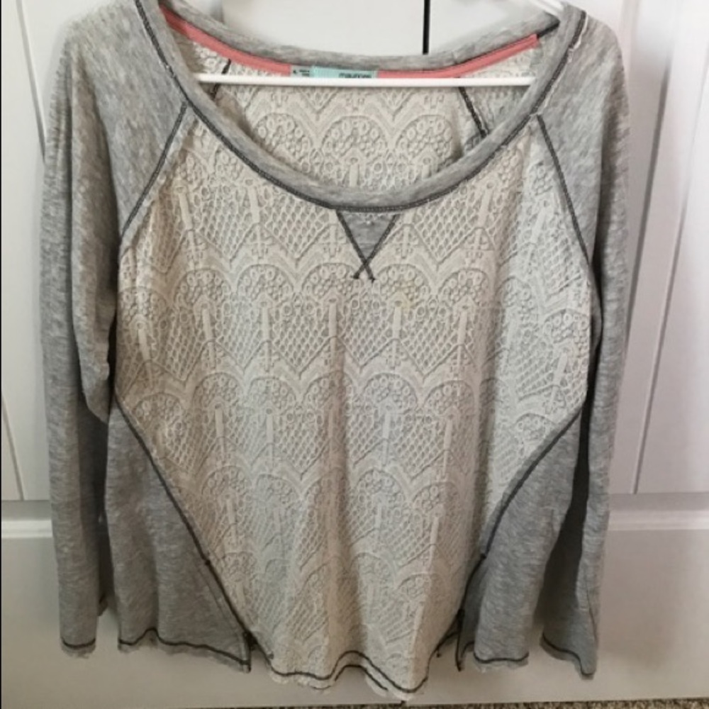 Women's XL grey top with zippers on bottom