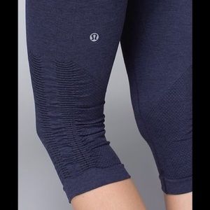 Lululemon Flow Crop size 4