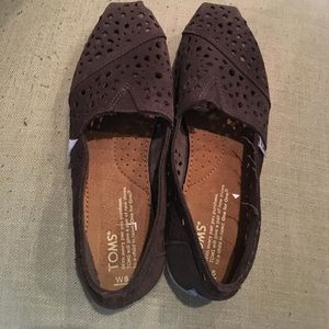 Toms perforated suede slip-on shoe