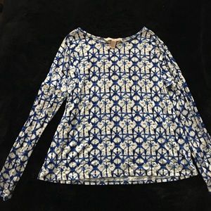 White & blue pattern shirt