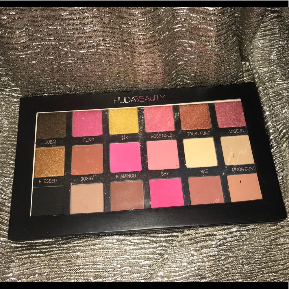 🌺 HUDA Beauty Eyeshadow rose gold edition makeup