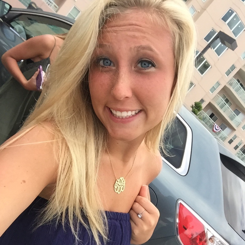 Meet your Posher, Emily