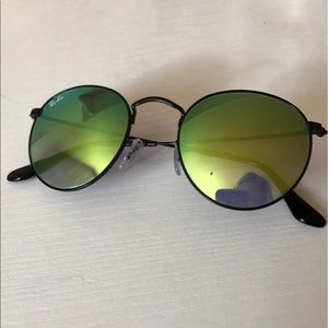 Ray Ban Round Green Mirrored Sunglasses Ray Ban Round Green Mirrored Sunglasses