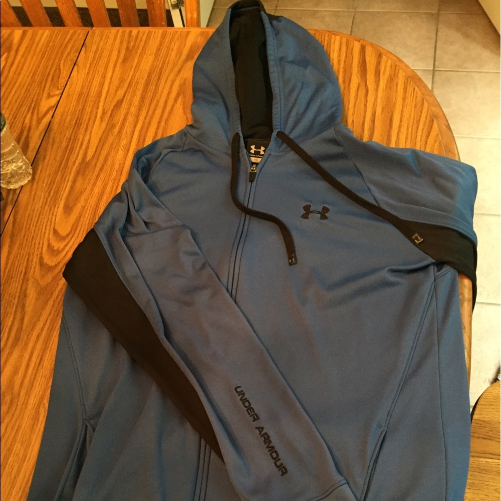 Under Armour Lightweight Performance Sweatshirt