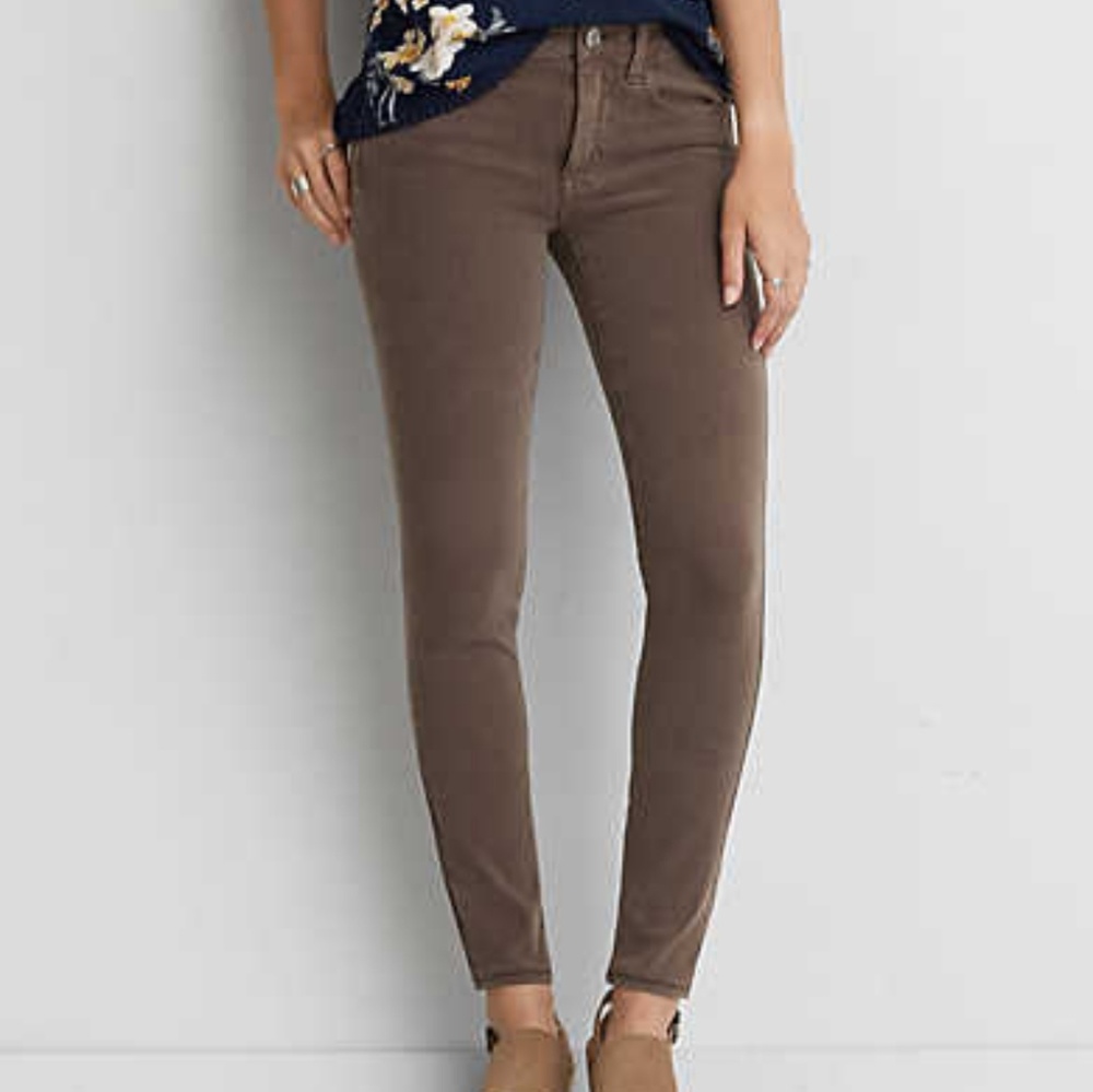 BNWT AEO sateen x4 jeggings