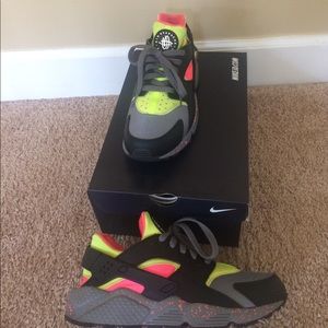 Nike custom Hurrache