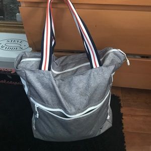 New! Pink zip shut bag