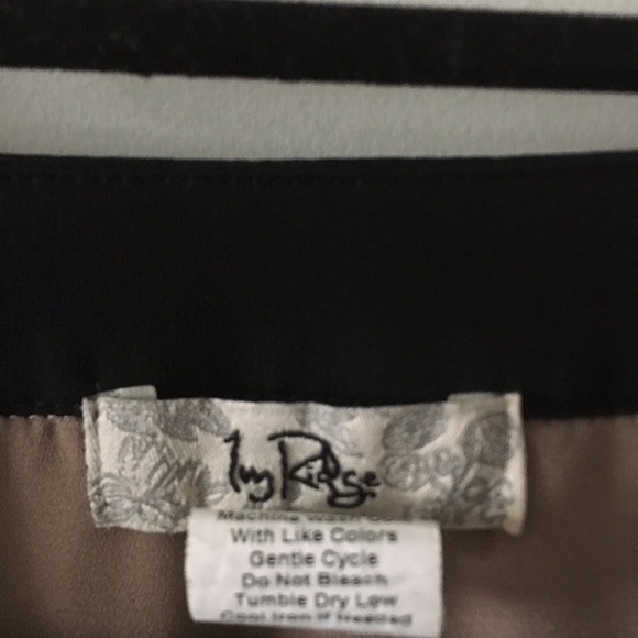 Ivy Ridge blouse in beige & black detail sz large - Picture 3 of 5