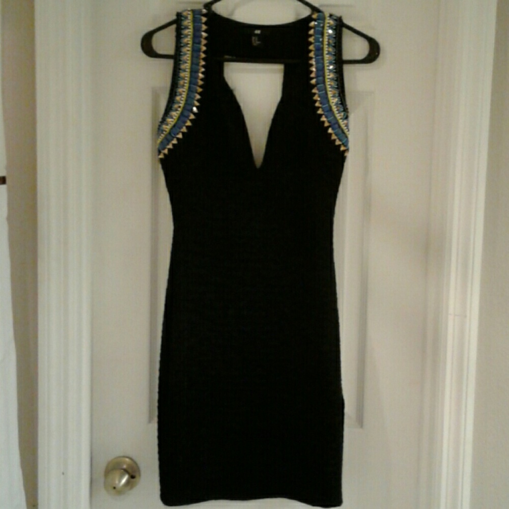 BLACK BEAUTIFUL DRESS