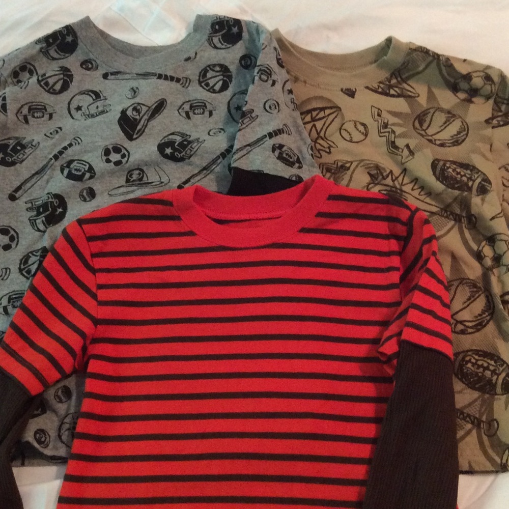 Set of 3 long sleeved shirts with thermal sleeves