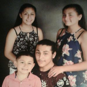 Meet your Posher, Lala Ñ menace