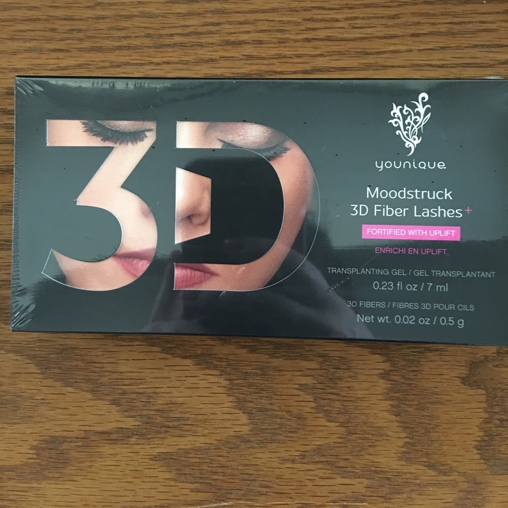 Younique 3D fiber lash mascara