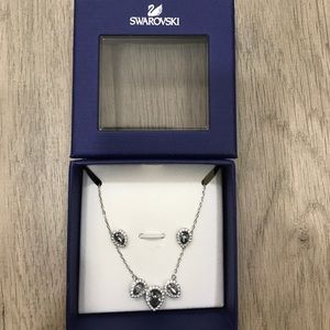 Swarovski necklace and earring set