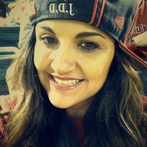 Meet your Posher, Cassandra