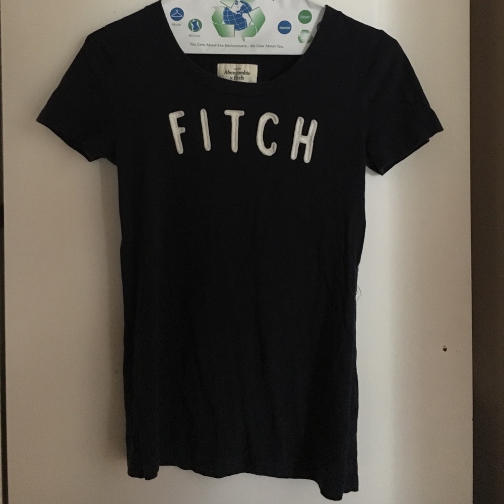 A&F navy Fitch t-shirt