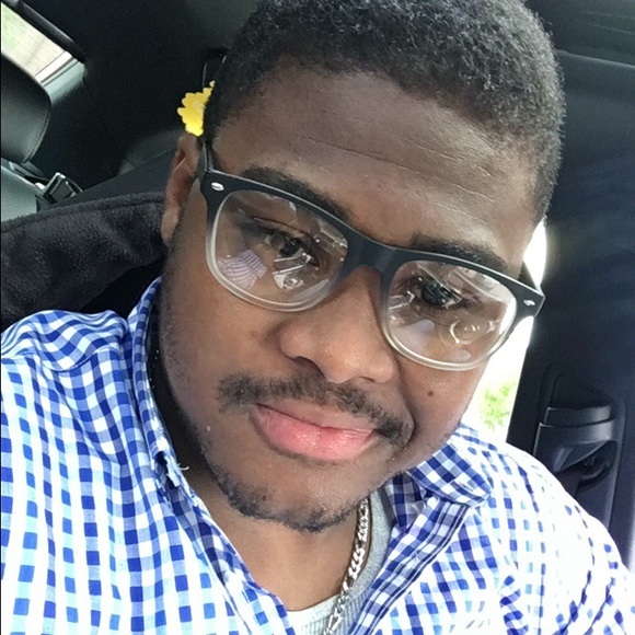 Meet your Posher, Marc - Picture 1 of 2