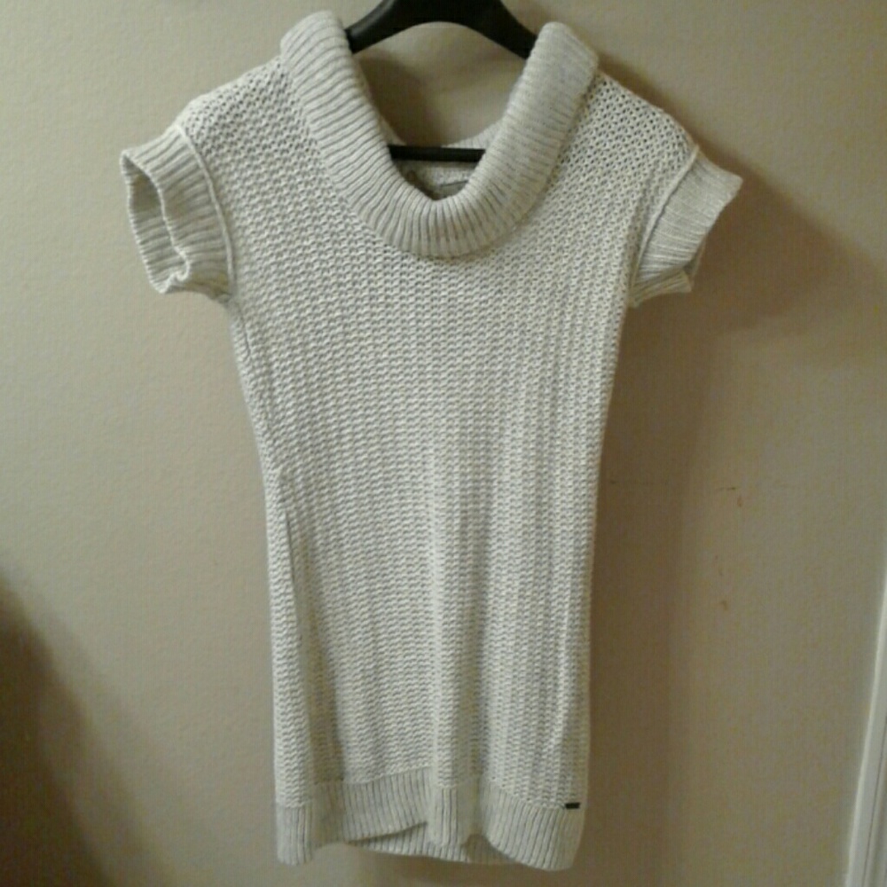 Lite gray guess short sleeve sweater