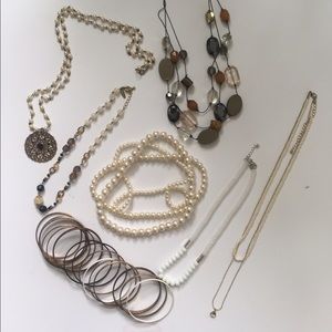 Bundle of jewelry
