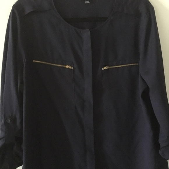 Premise navy blouse button roll-tab sleeve large - Picture 4 of 5