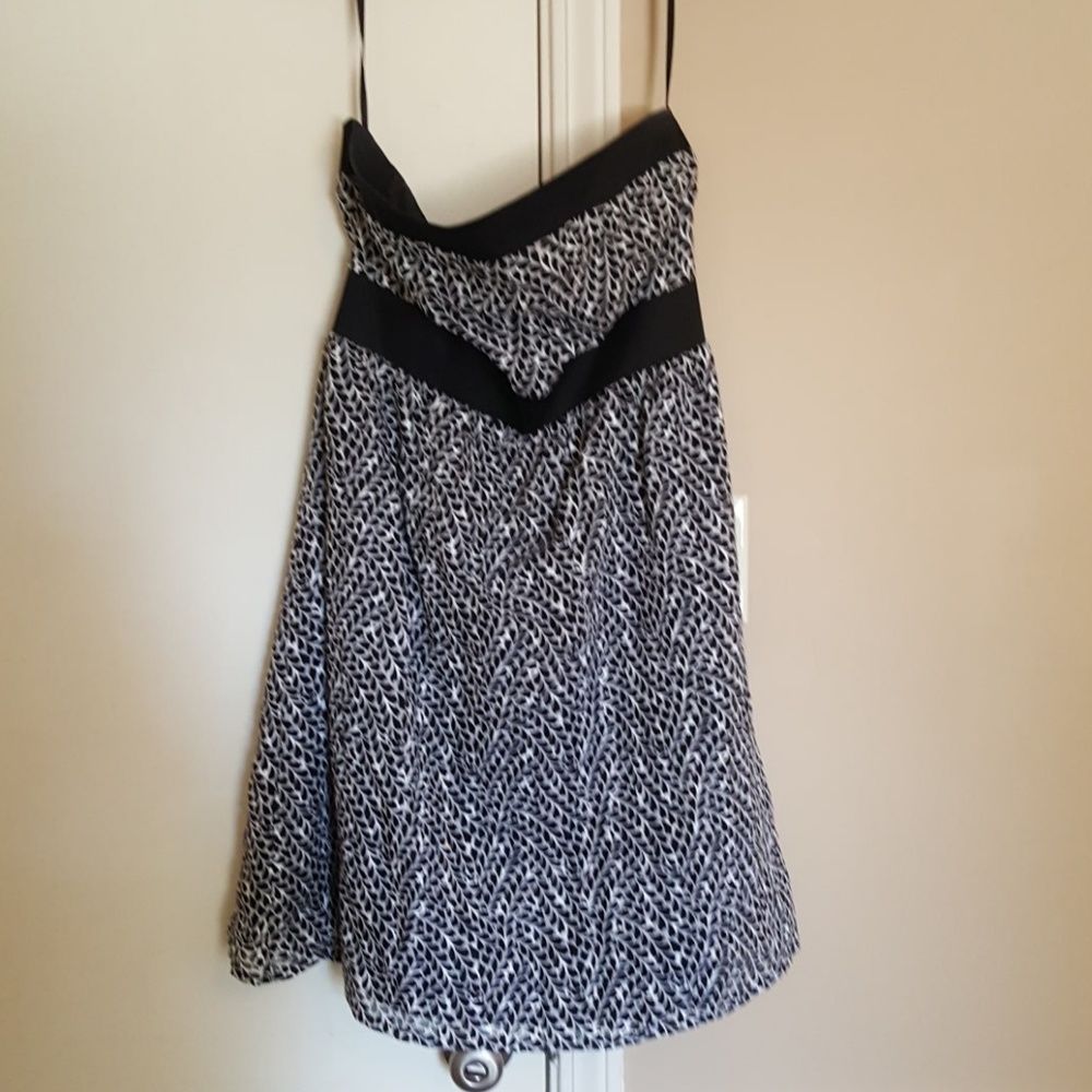 Strapless dress