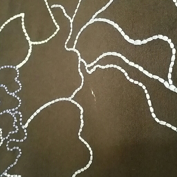 Ann Taylor 2 petite skirt w/ multicolor embroidery - Picture 4 of 6