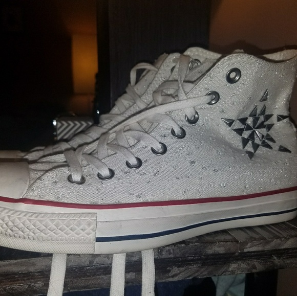 white lace high top converse