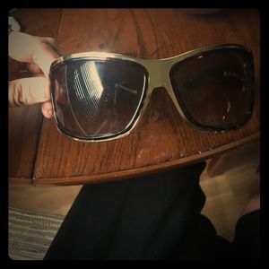 Authentic GUCCI sunglasses!