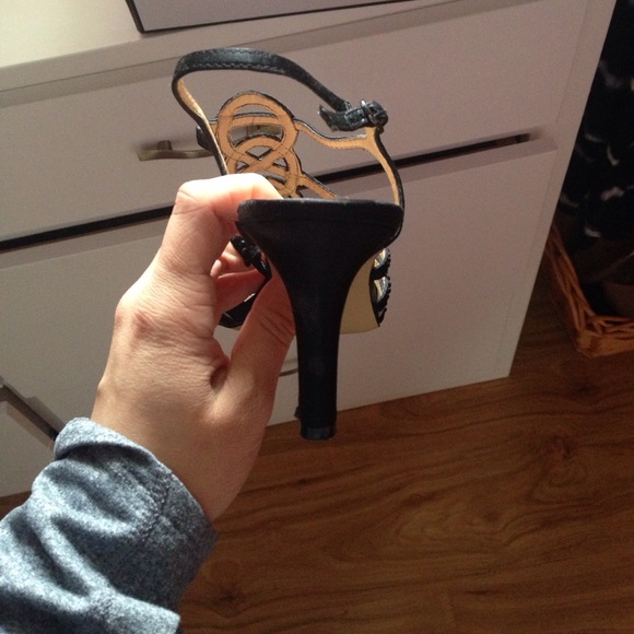 Black Heels - Picture 4 of 4