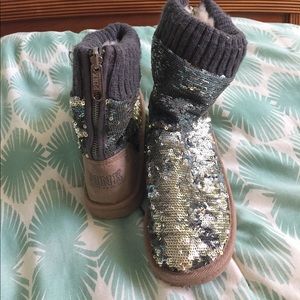 PINK VS furry sequin boots