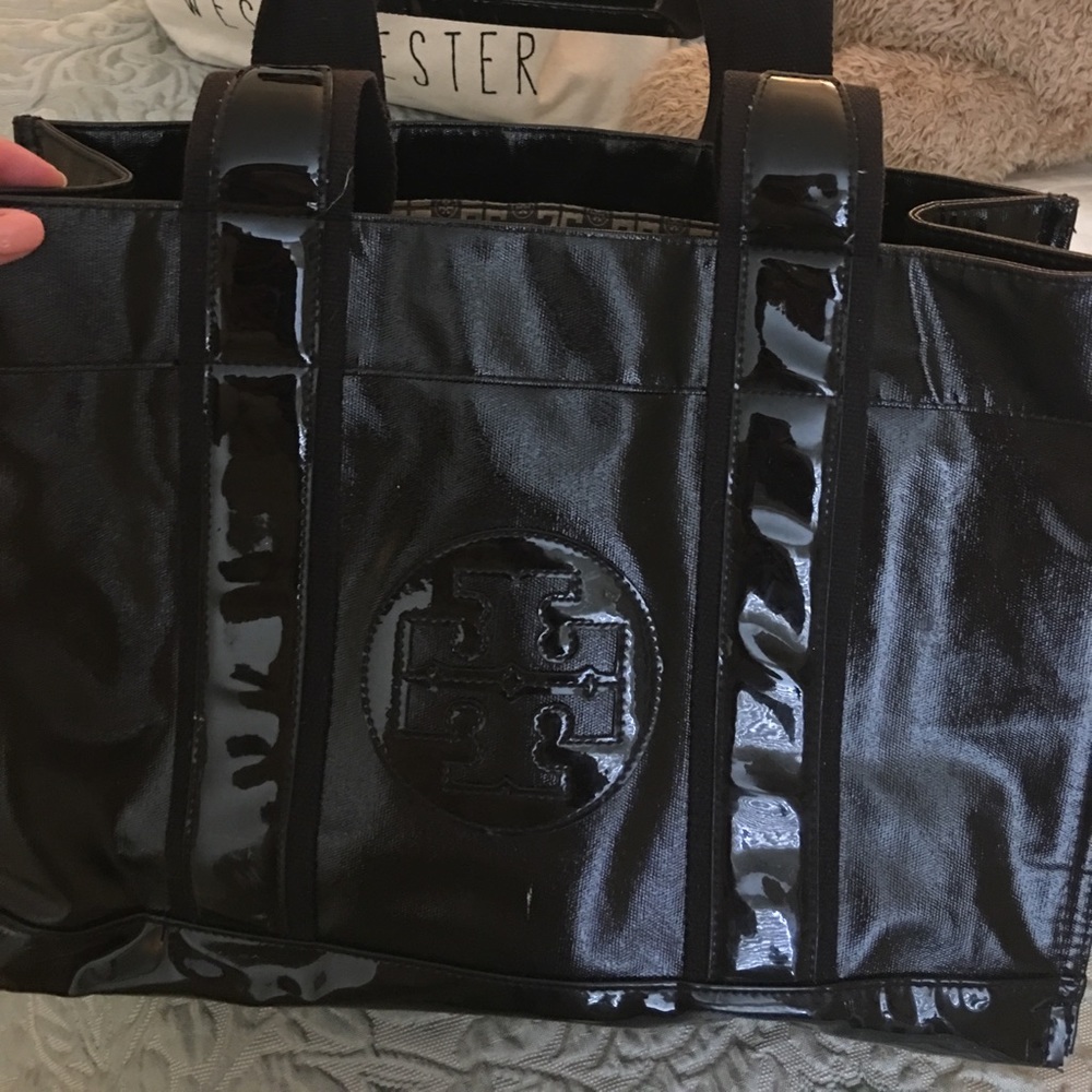 Black patent Tory Burch tote