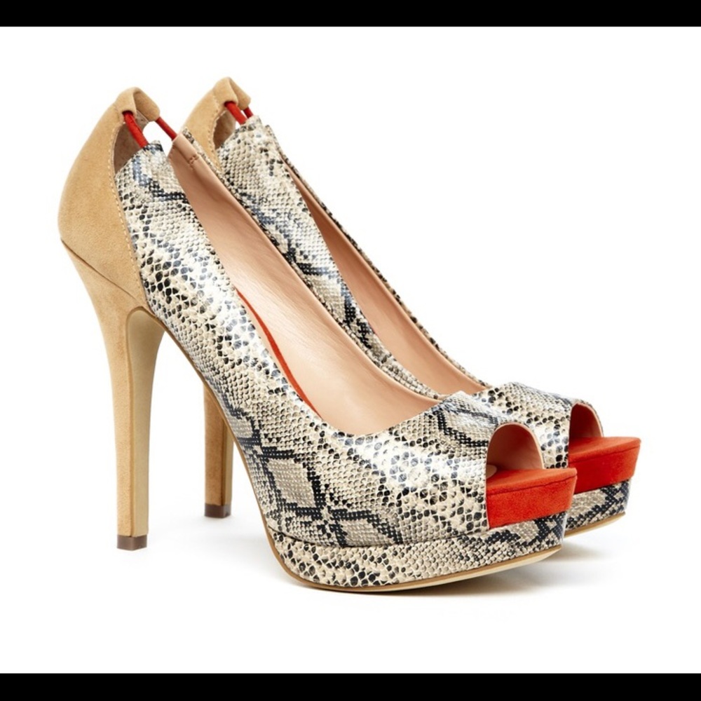 Gorgeous faux snakeskin open toed heels