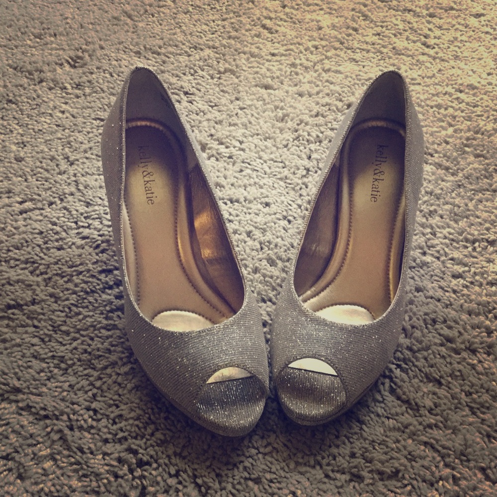 Sparkly peep toe pumps