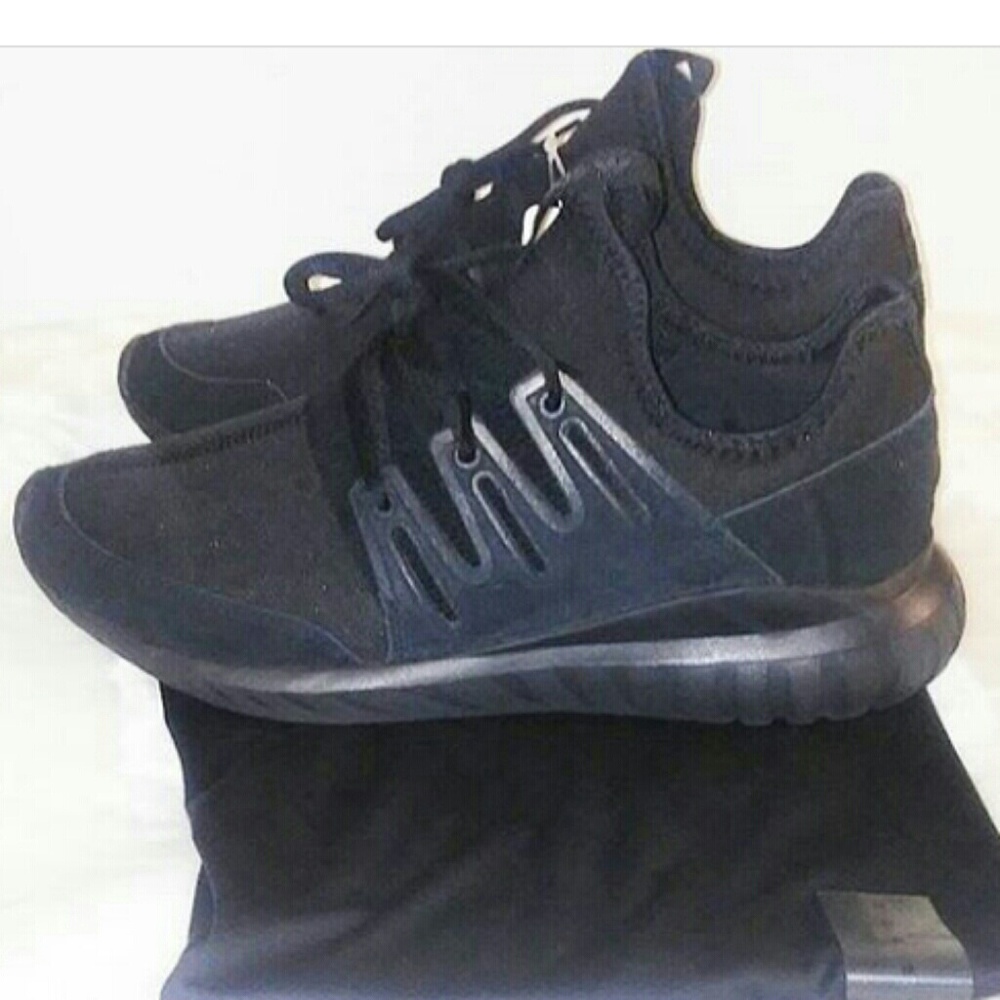 SOLD Adidas Tubular Radial Triple black SOLD - Picture 3 of 5