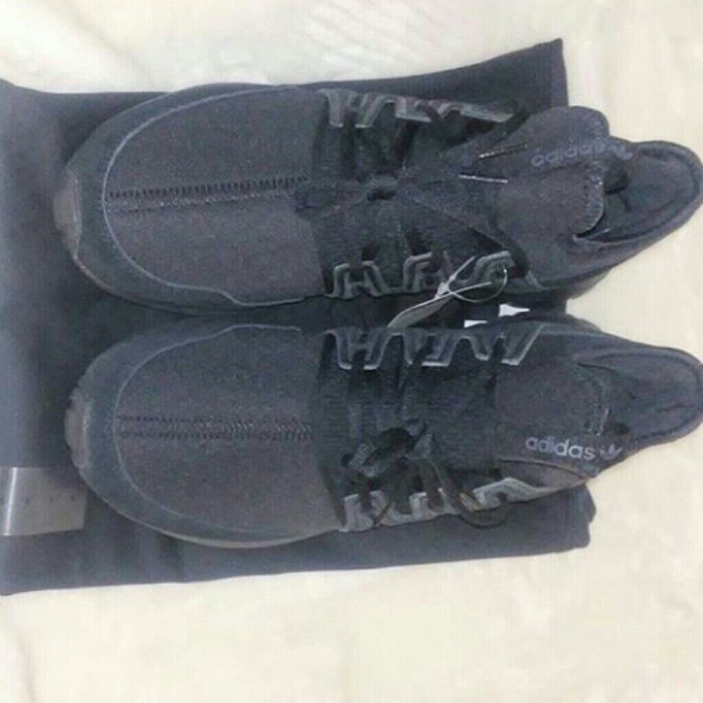 SOLD Adidas Tubular Radial Triple black SOLD - Picture 5 of 5