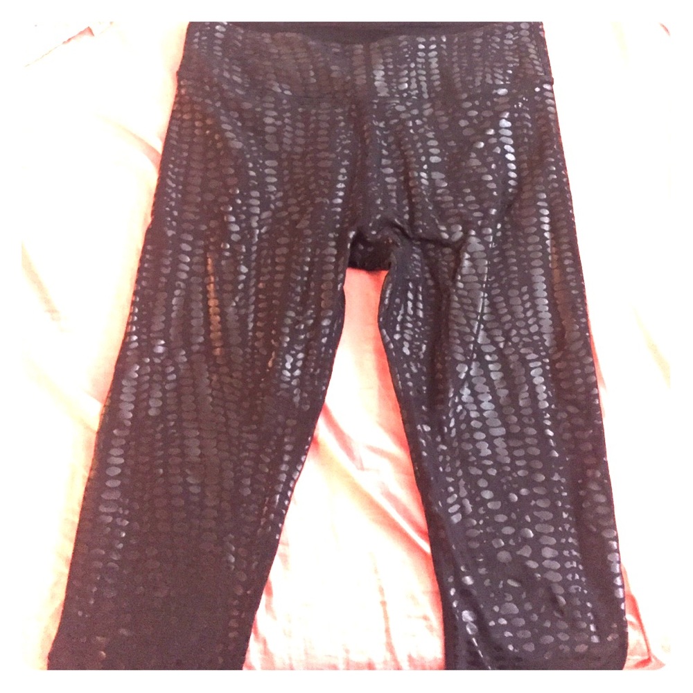 Fabletics capris