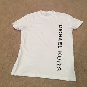 Men's white tee shirt