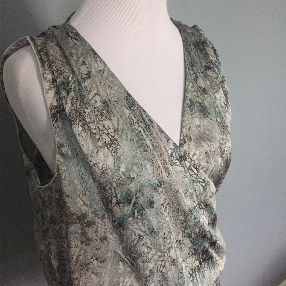 Beautiful Top - Picture 2 of 4